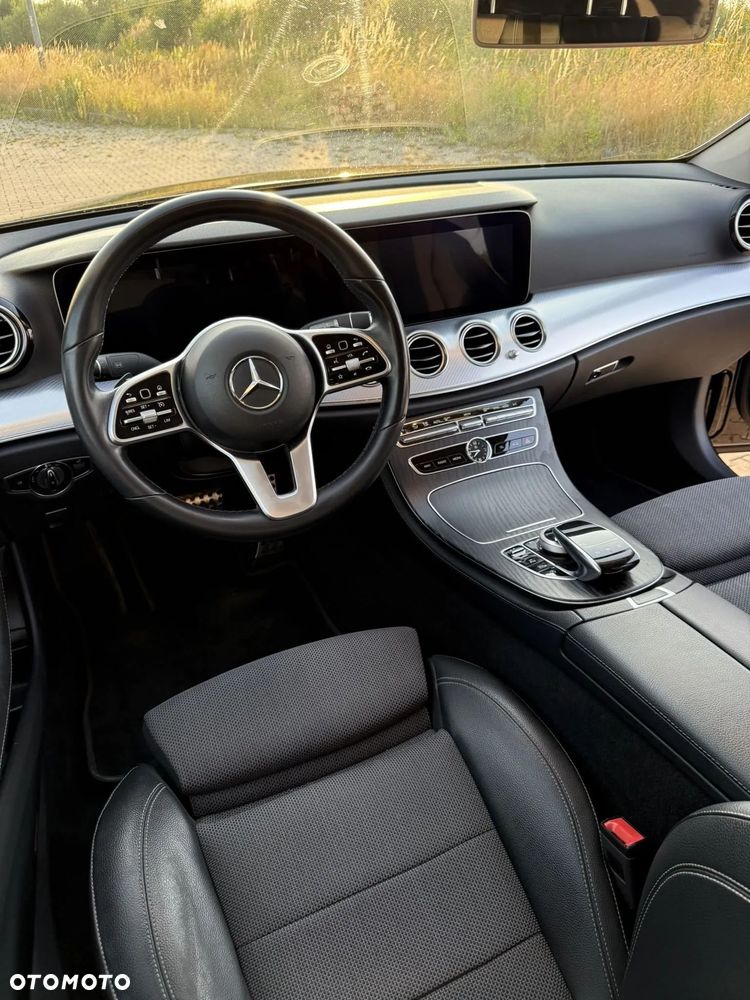 Mercedes-Benz Klasa E 220 d Avantgarde - 18