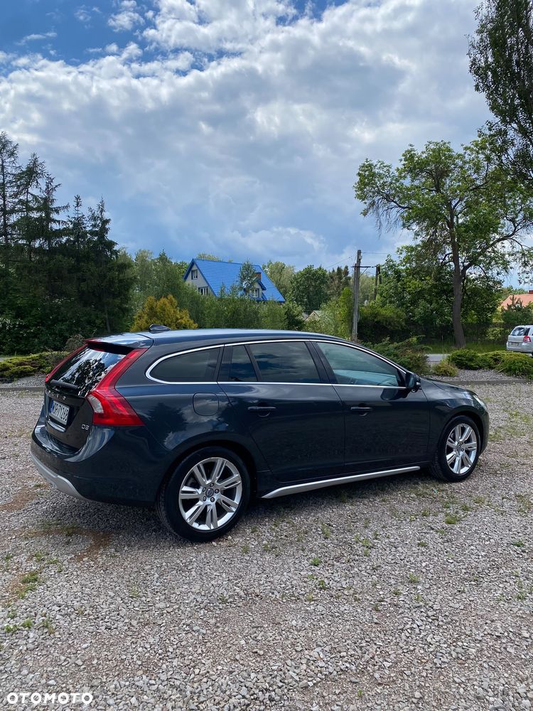 Volvo V60 D3 Geartronic Summum - 4