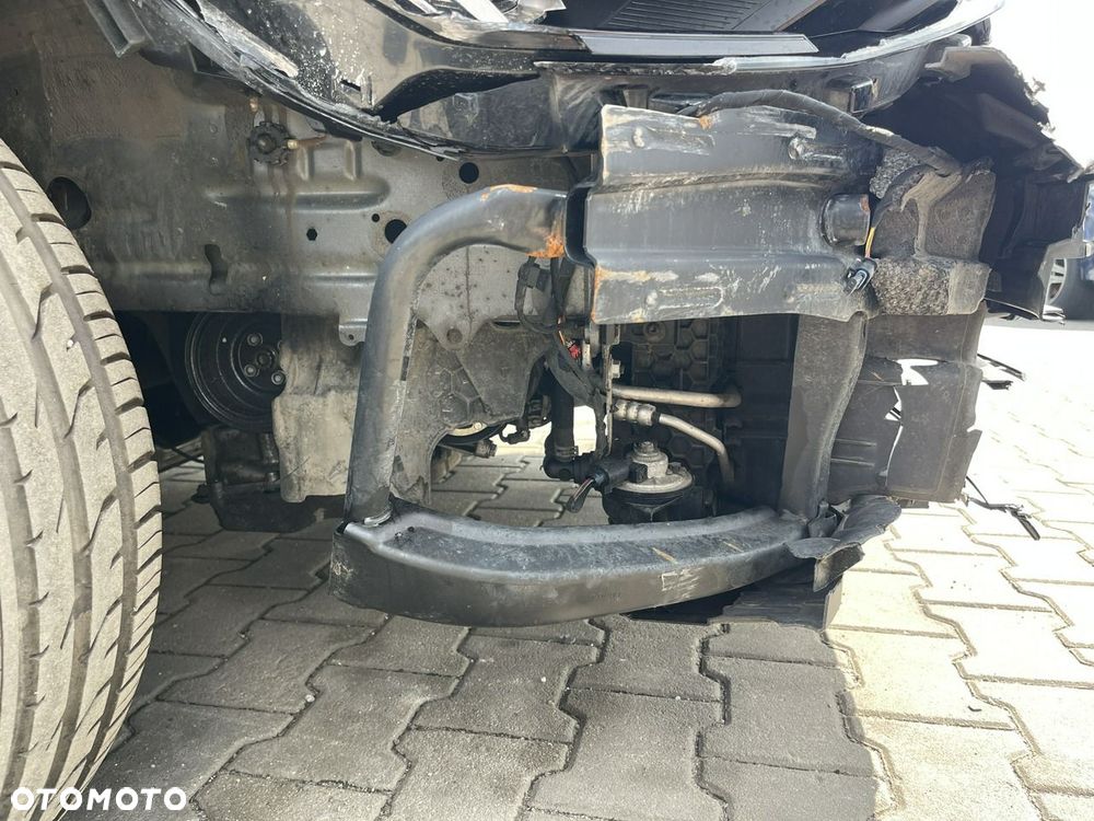 Volkswagen Passat Variant 2.0 TDI SCR Elegance DSG - 8