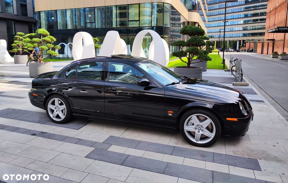 Jaguar S-Type R - 2
