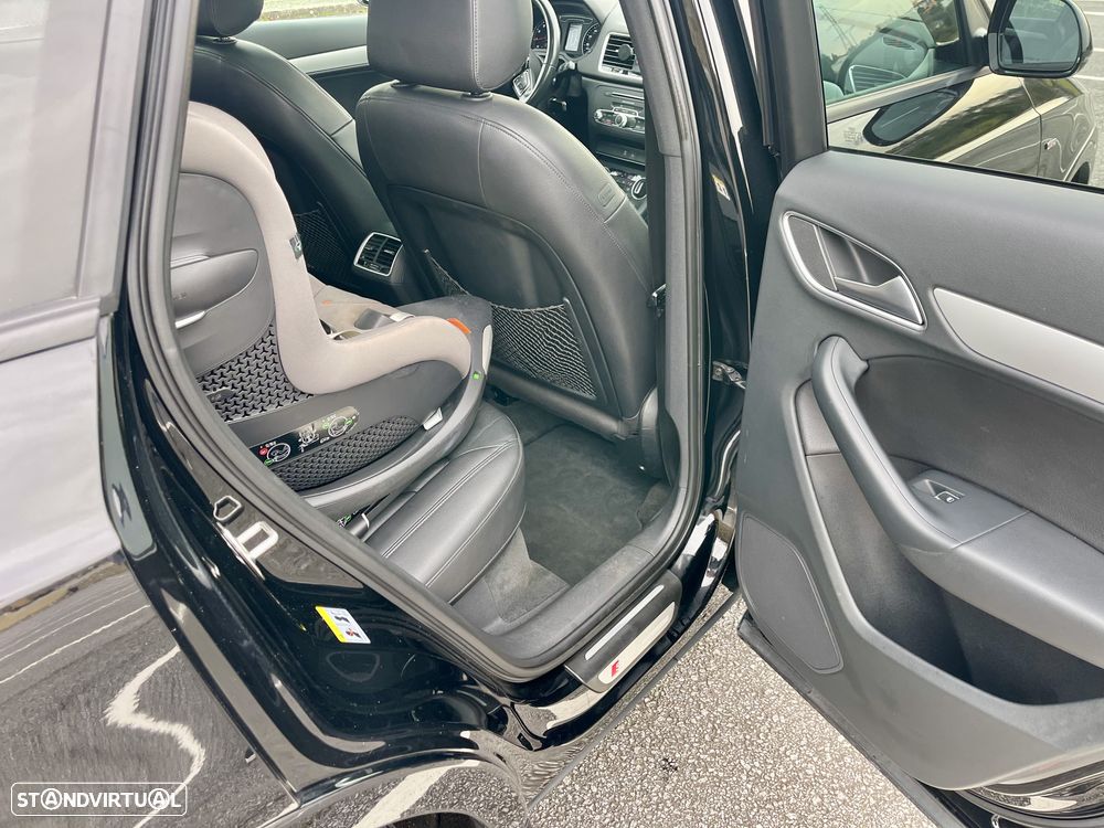 Audi Q3 2.0 TFSI quattro S tronic design - 29