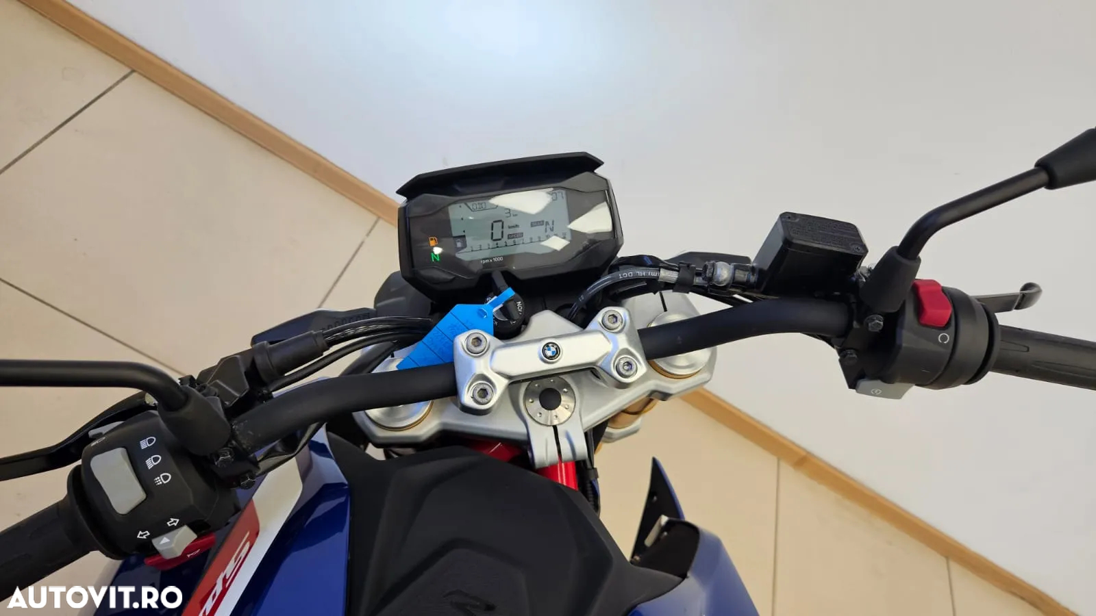 BMW G310R - 6