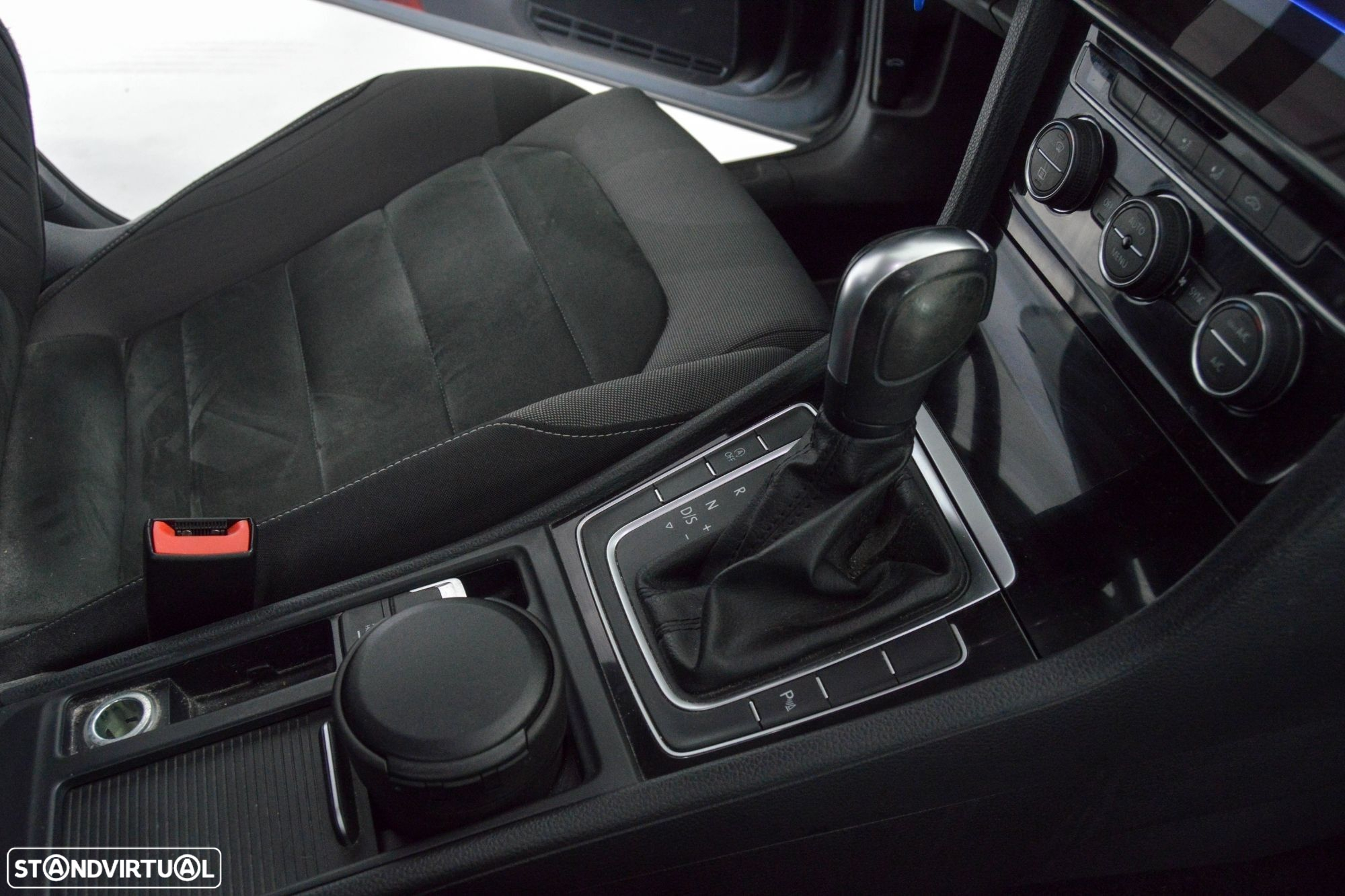 VW Golf Variant 2.0 TDi Highline DSG - 46