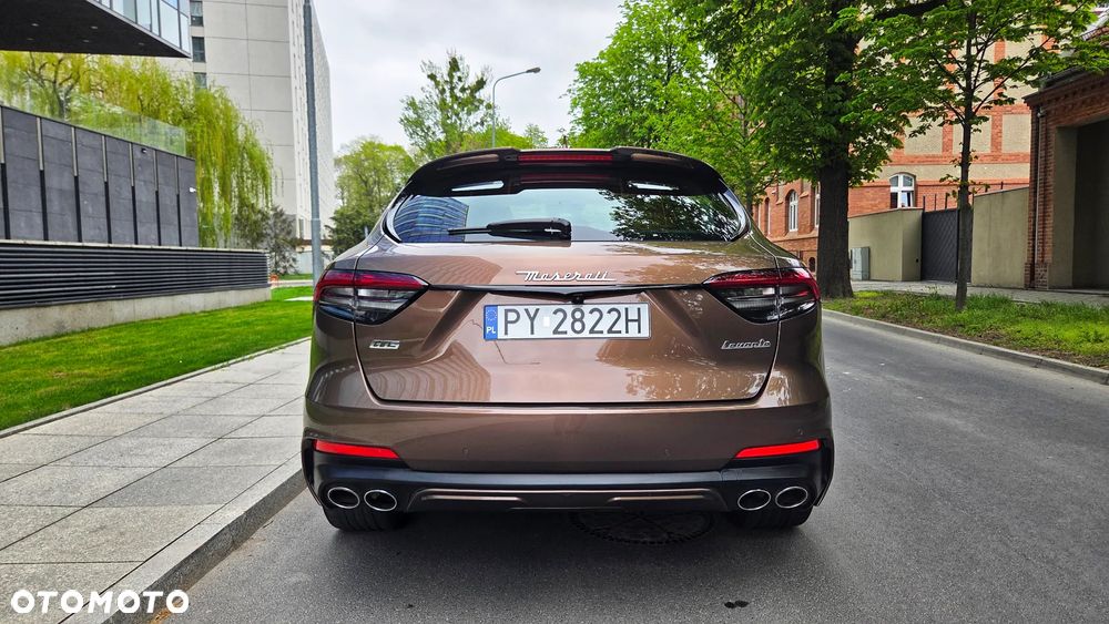 Maserati Levante GTS - 12