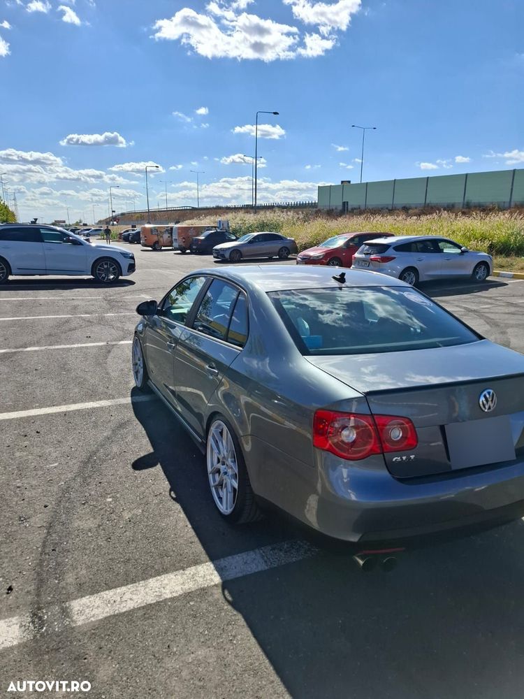 Volkswagen Jetta 2.0 Turbo FSI Sportline - 10