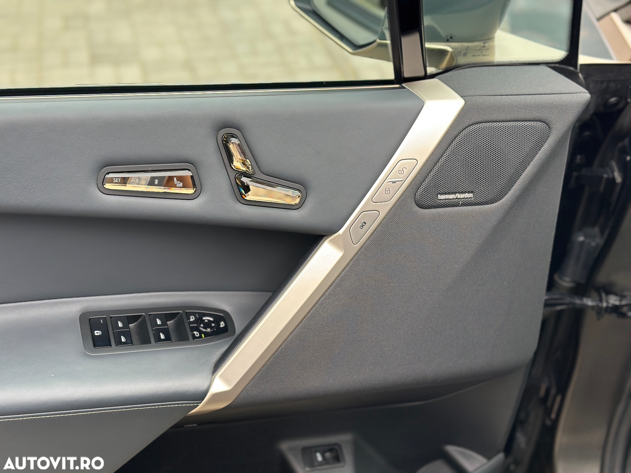 BMW iX xDrive40 - 16