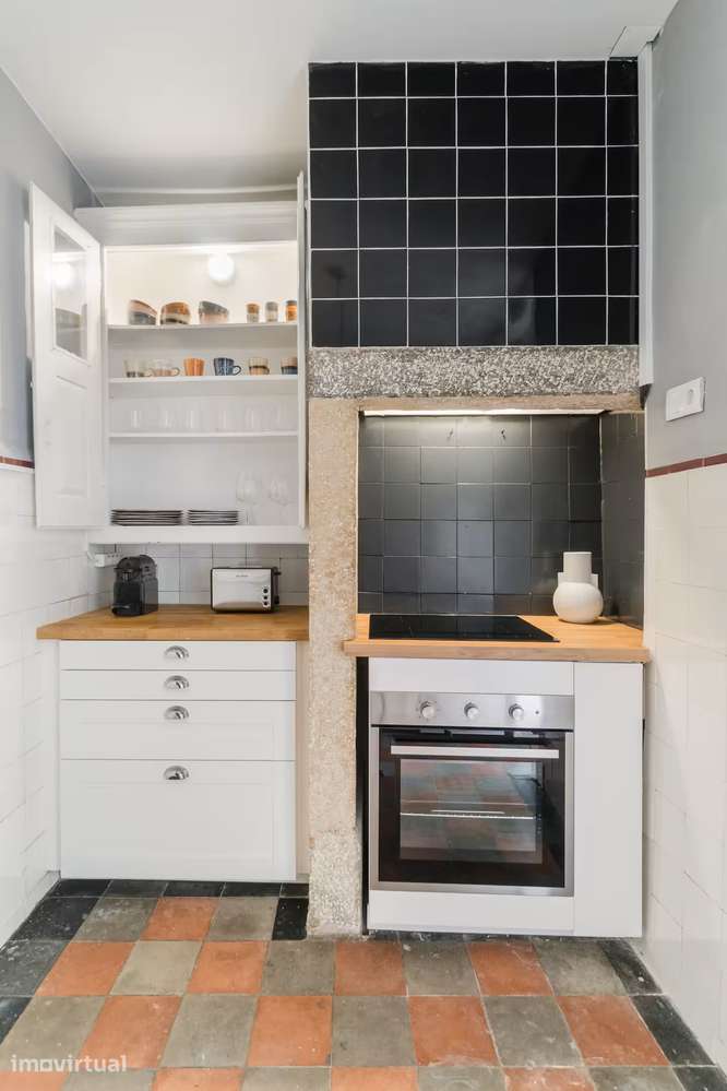 Apartamento T1 com 1 casa de banho na Estrela - Grande imagem: 3/25