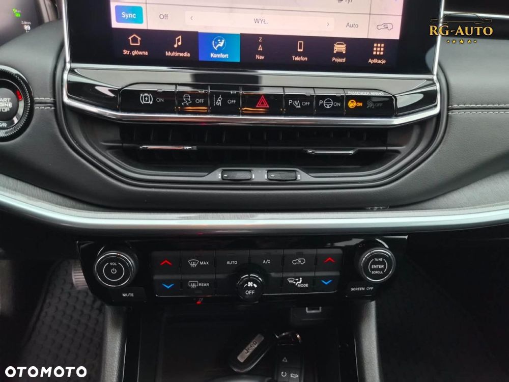 Jeep Compass - 36