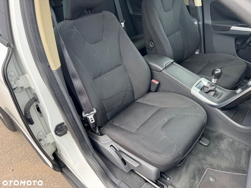 Volvo XC 60 DRIVe Summum - 17