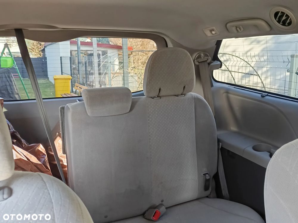 Toyota Sienna 3.5 V6 LE AWD - 13