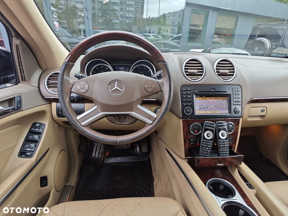 Mercedes-Benz GL 500 4Matic 7G-TRONIC - 5