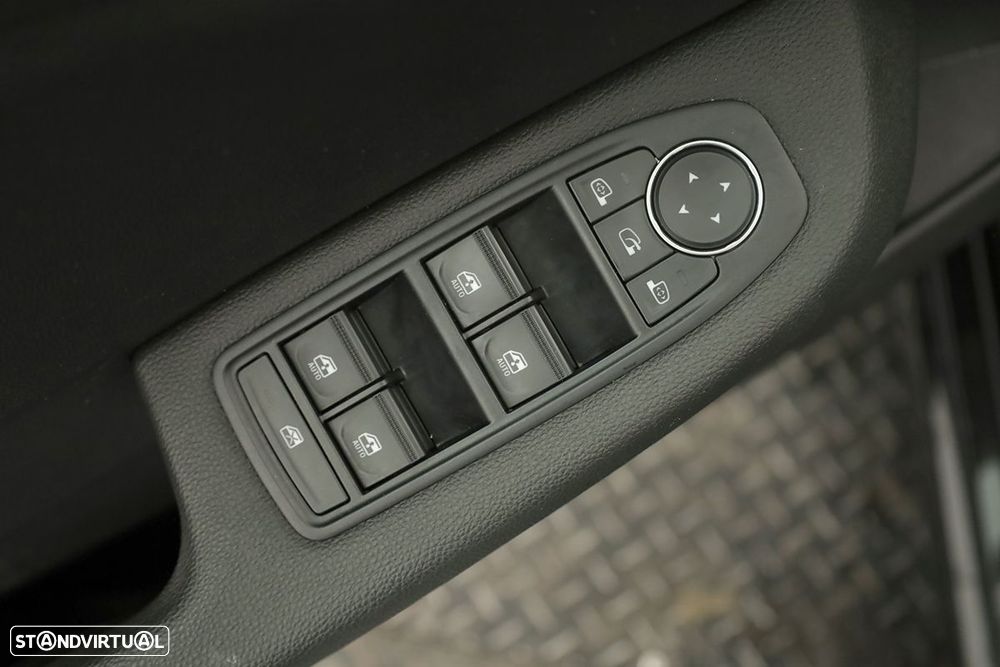 Renault Clio 1.0 TCe Techno Bi-Fuel - 21