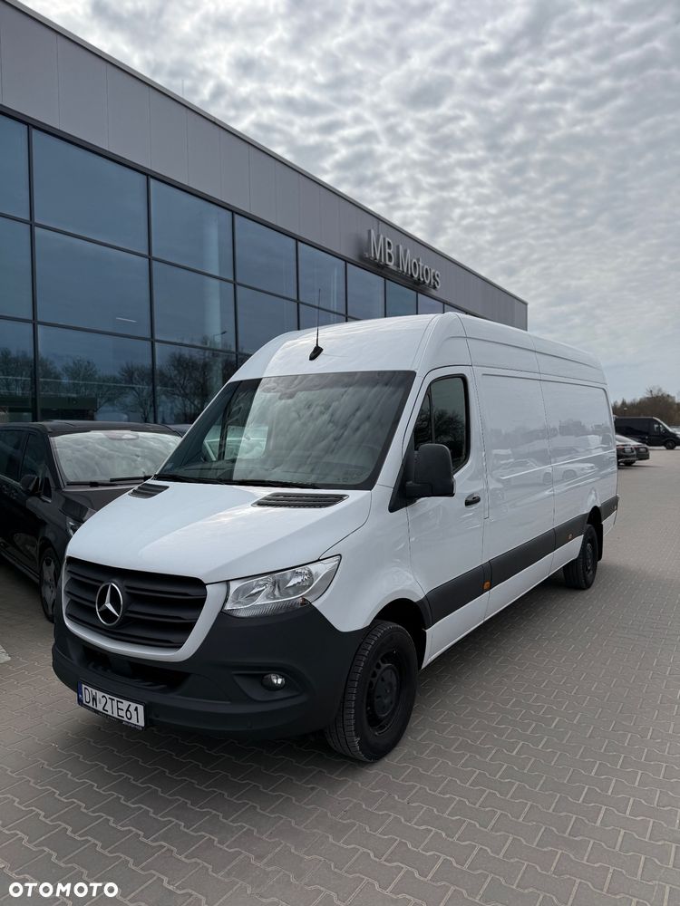 Mercedes-Benz Sprinter - 1