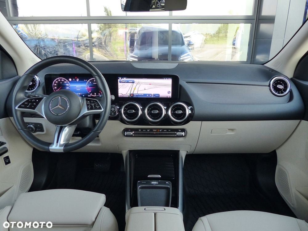 Mercedes-Benz GLA 200 d Progressive 8G-DCT - 22