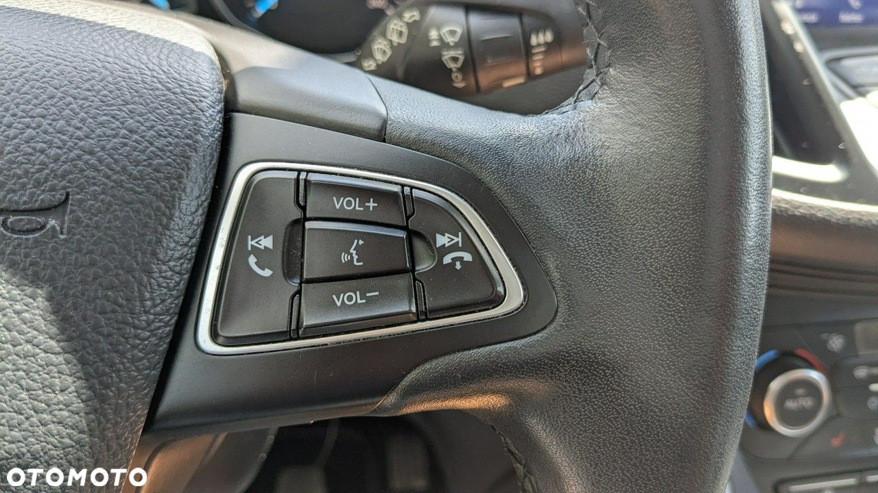 Ford Kuga - 29