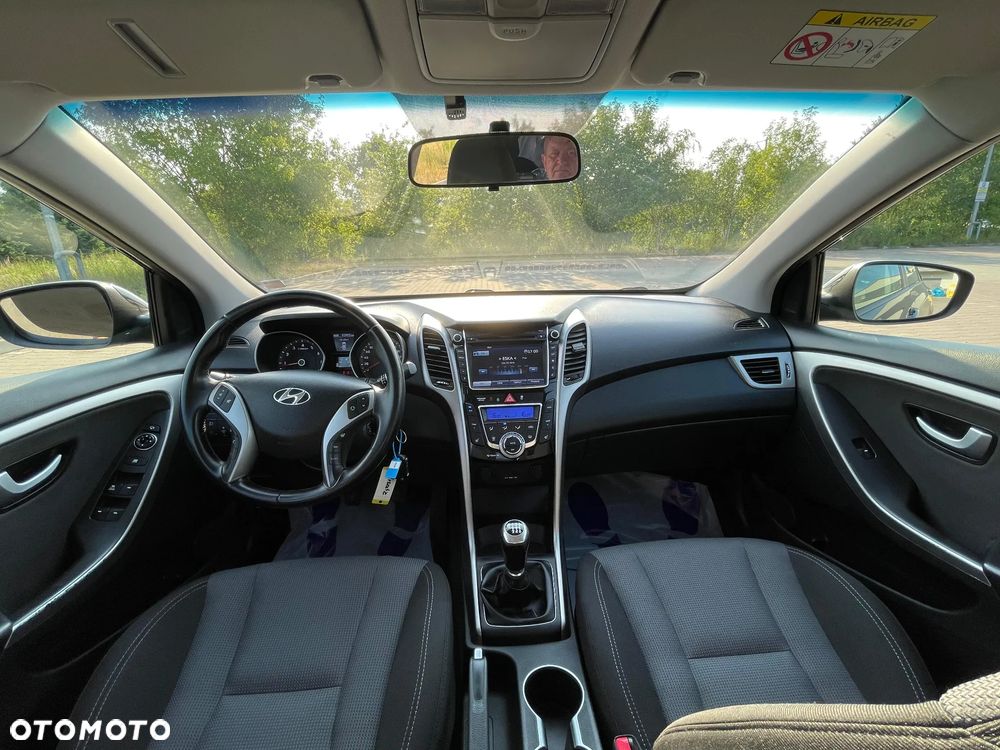 Hyundai i30 blue 1.6 GDI YES Gold - 12