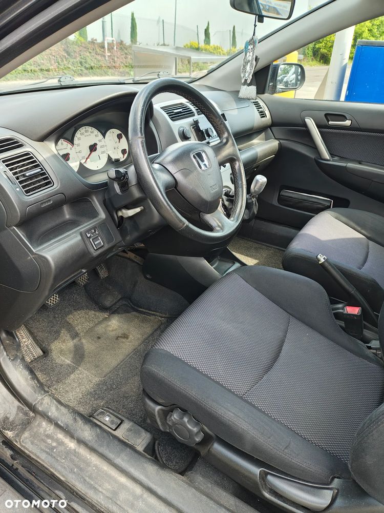 Honda Civic 1.6i ES - 12