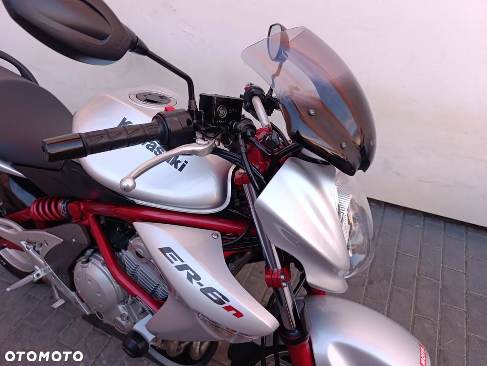 Kawasaki ER - 33
