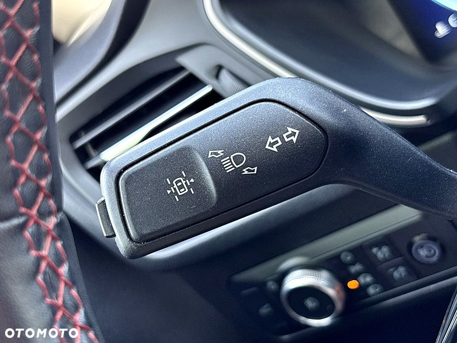 Ford Escape 2.0 EcoBoost AWD Titanium - 35