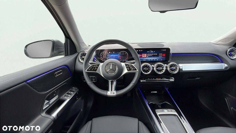 Mercedes-Benz GLB - 11