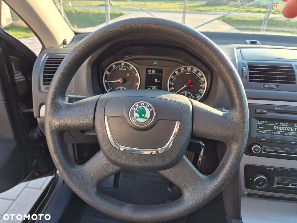 Skoda Octavia 1.6 - 16