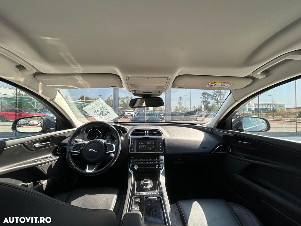 Jaguar XE 20d Aut. Prestige - 12