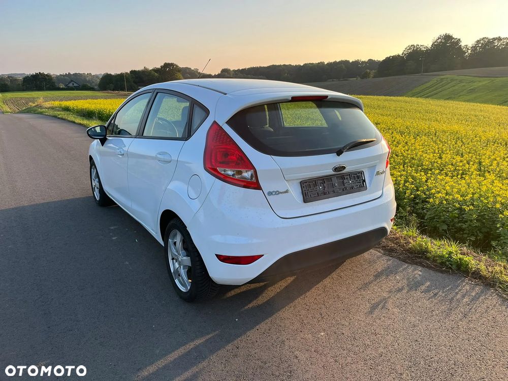 Ford Fiesta - 10