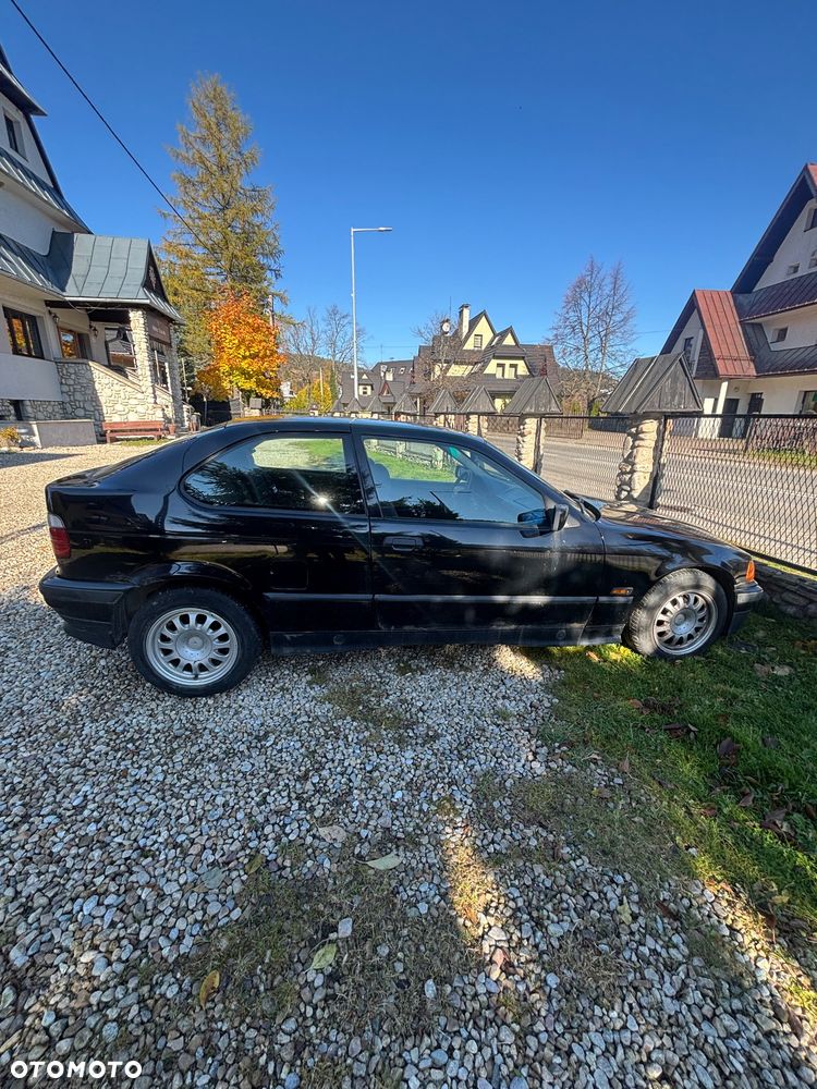 BMW Seria 3 316i - 1
