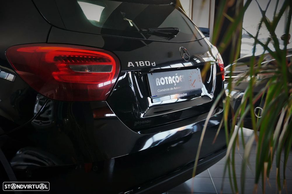 Mercedes-Benz A 180 d Urban - 37