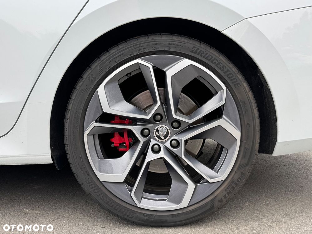 Skoda Octavia 2.0 TSI RS DSG - 21