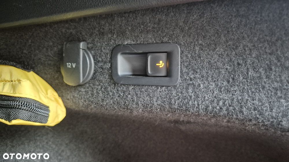 Volkswagen Passat - 12