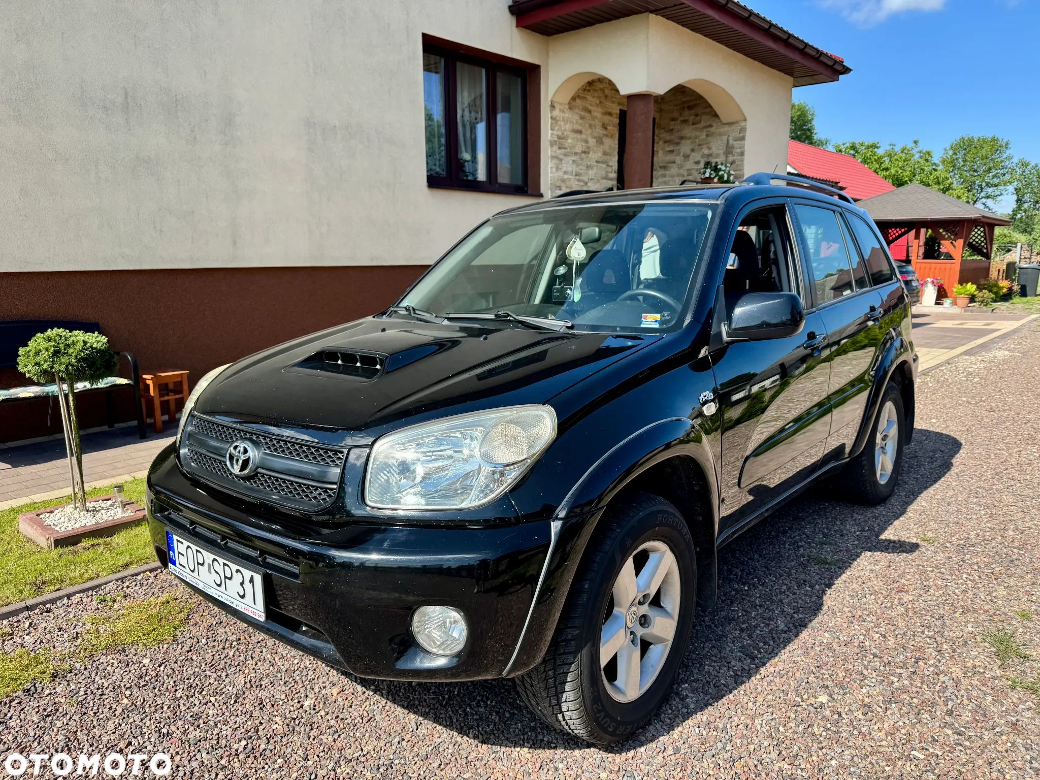 Toyota RAV4 - 1