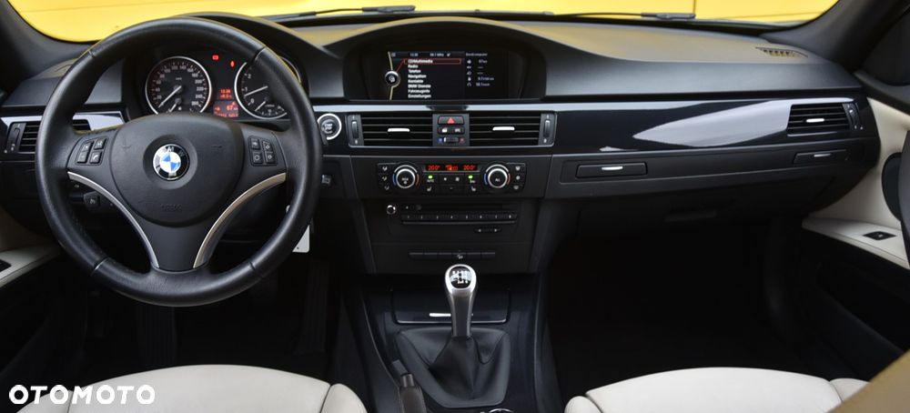 BMW Seria 3 325xi - 16