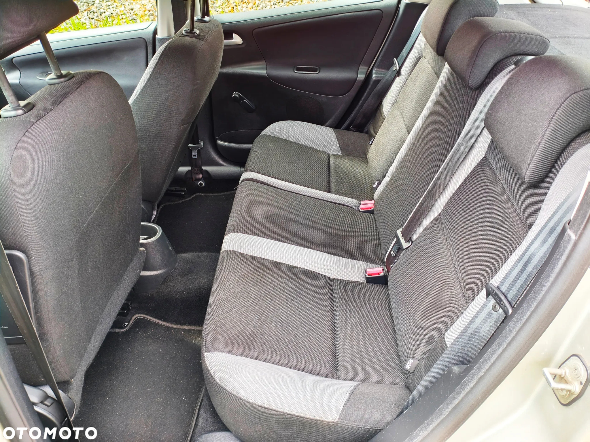 Peugeot 207 - 13