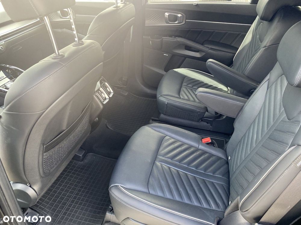 Kia Sorento - 11