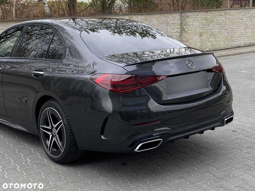 Mercedes-Benz Klasa C 200 d mHEV AMG - 16