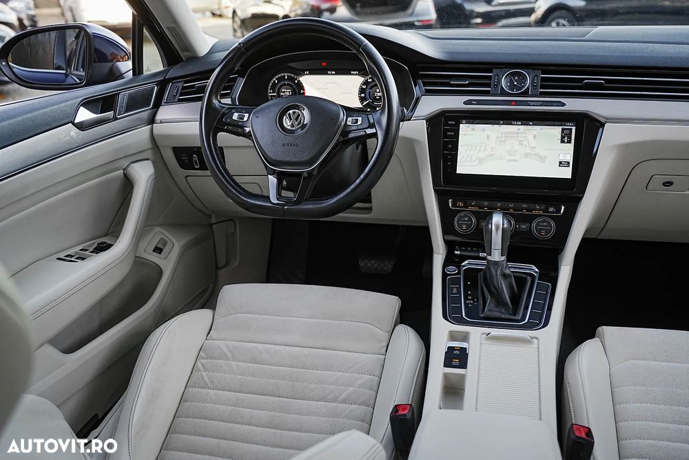 Volkswagen Passat 2.0 TDI DSG 4Motion Highline - 14