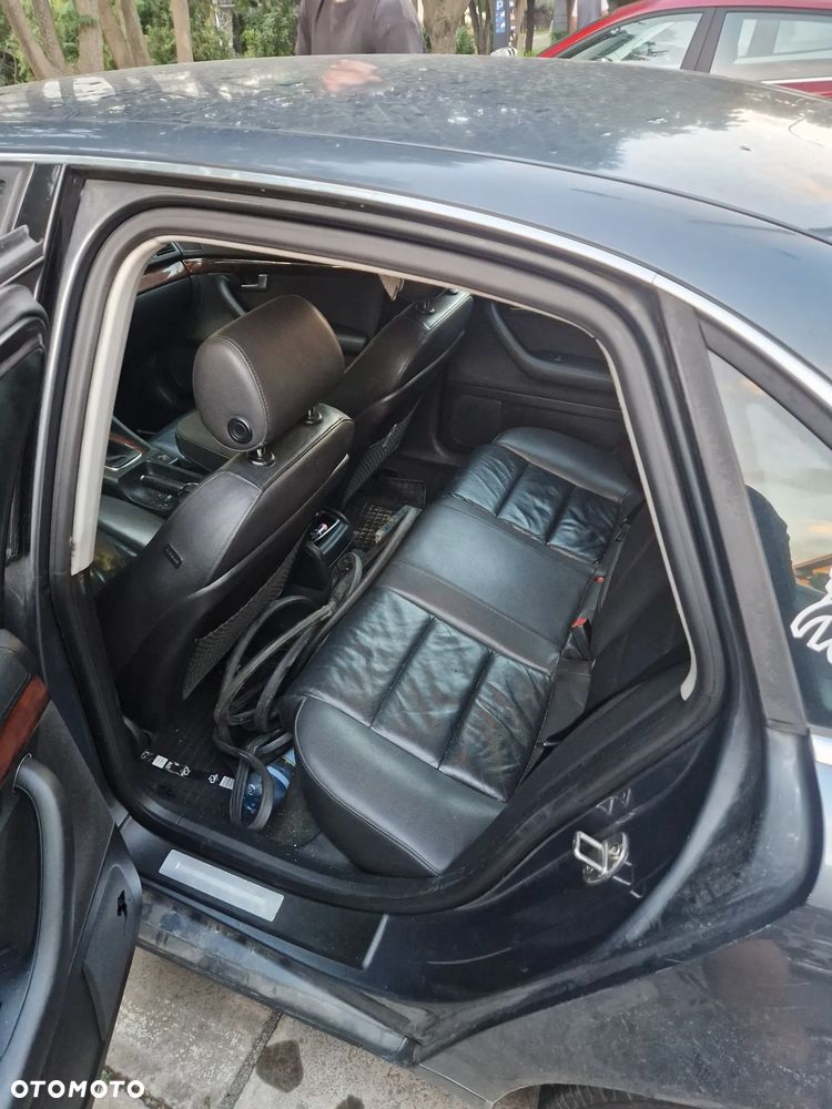 Audi A4 Limousine 2.0 TDI DPF - 6