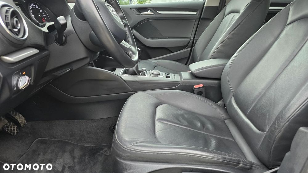 Audi A3 1.6 TDI (clean diesel) S line Sportpaket - 25