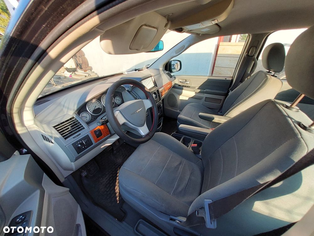 Chrysler Grand Voyager - 2