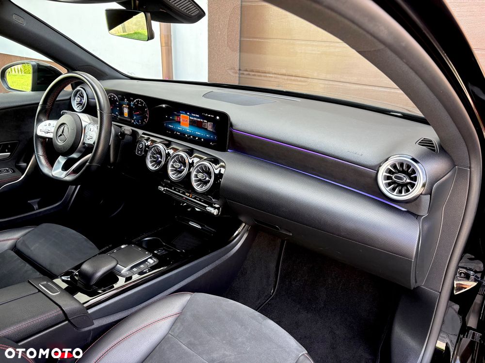 Mercedes-Benz Klasa A 180 7G-DCT AMG Line Advanced Plus - 24