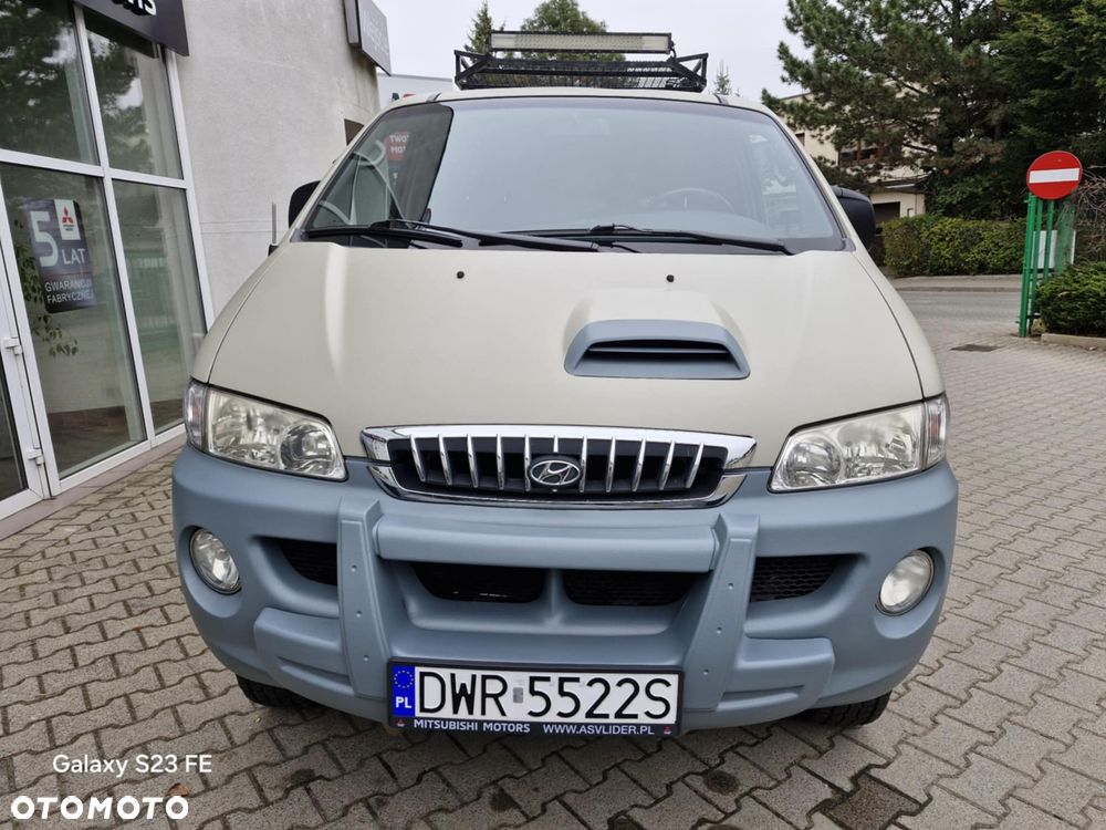 Hyundai H-1 Starex - 2