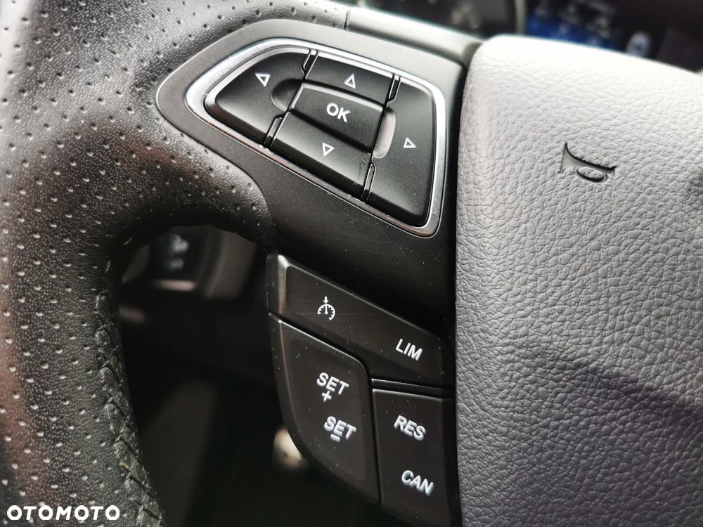 Ford Focus 1.5 EcoBoost STart-Stopp-System ST-LINE - 11
