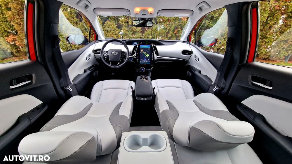 Toyota Prius Hybrid Executive - 5