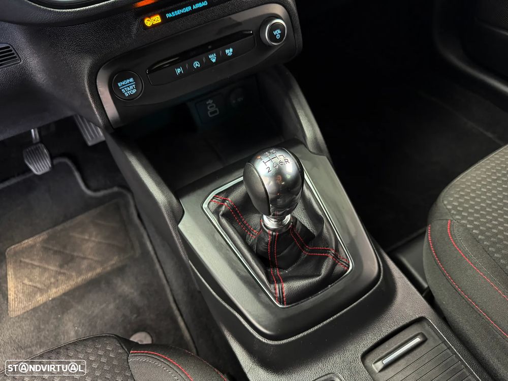 Ford Focus 1.0 EcoBoost MHEV ST-Line - 27