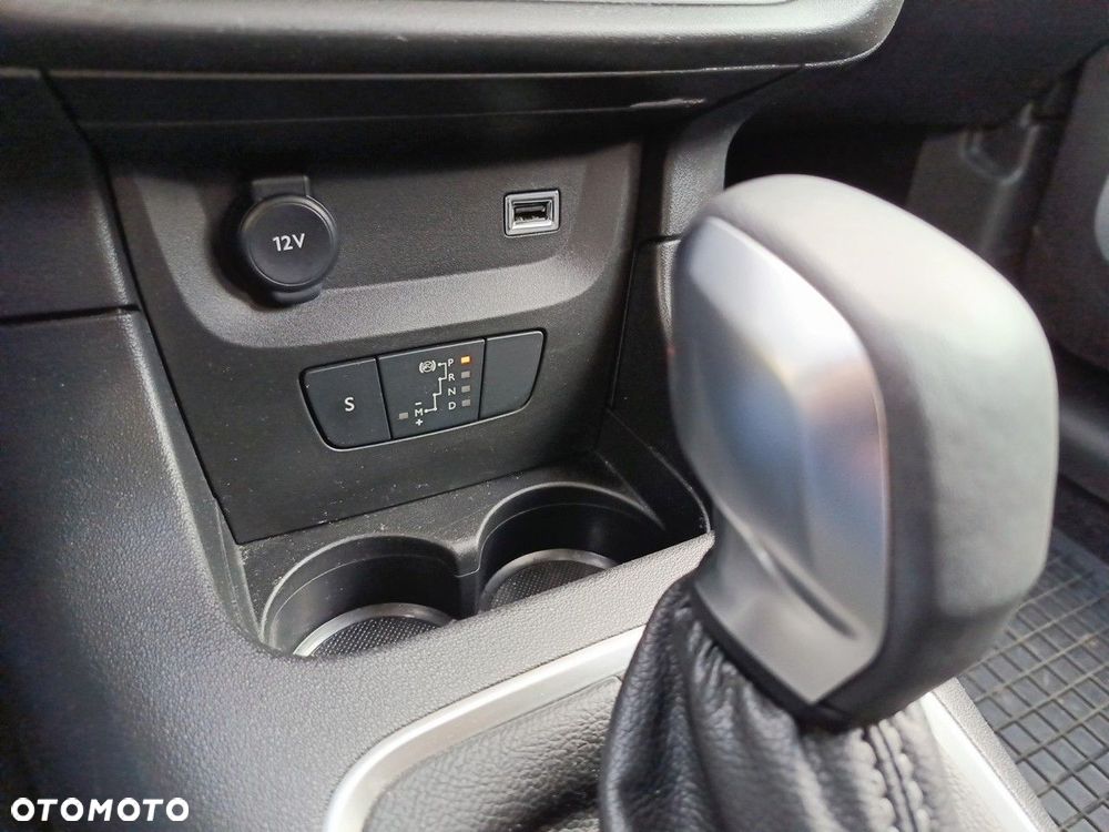 Citroën C3 1.2 PureTech Max EAT6 - 19