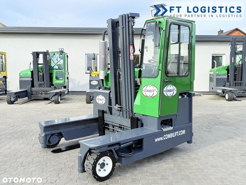 Combilift WÓZEK CZTEROKIERUNKOWY - WIELOKIERUNKOWY | COMBILIFT C3000 | DIESEL | TRIPLEX 5600MM | POZYCJONER WIDEL | WOLNY SKOK | NOWE OPONY | PO SERWISIE | STAN IDEALNY | Szeroka oferta wózków czterokierunkowych i bocznych, dopasowanych do różnorodnych potrzeb i zastosowań - 2