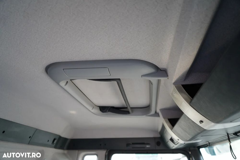 MAN TGS 33.360 / 6x4 / BASCULĂ SPATE 5.8 M + HIAB XS 122 HGV / RADIOCOMANDĂ / HGV ÎN SPATELE CABINEI / EURO 5 / MANUALĂ - 36