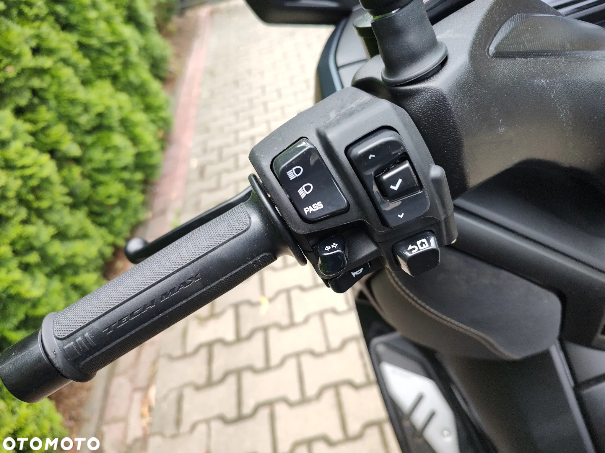 Yamaha X-max - 18