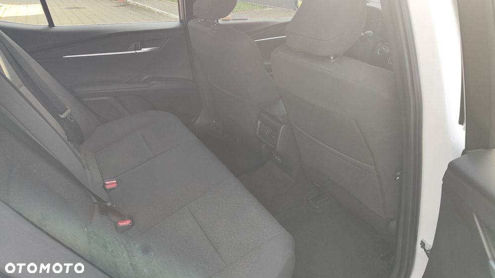 Toyota Camry - 16